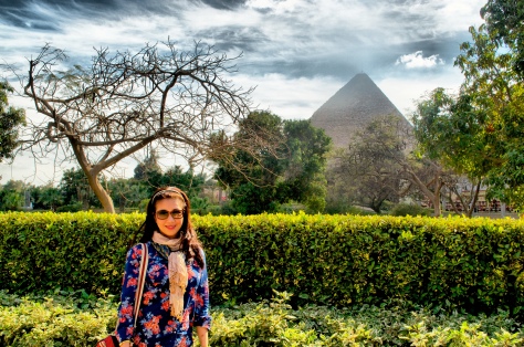 alt="pyramids in egypt is only a few steps from the Mena house hotel in Giza"